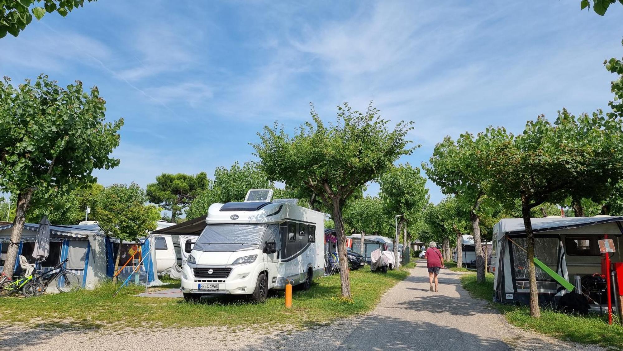 Camping Belvedere Lazise Exterior foto